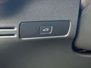 Fahrzeugbild VOLVO C40 E80 Plus AWD / ab 3,99% Leasing bei Abschluss einer Protect Autoversicherung