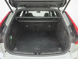 Volvo XC60 2.0 T6 TE Plus Dark eAWD / Jetzt mit attraktivem 1.9% Leasing!