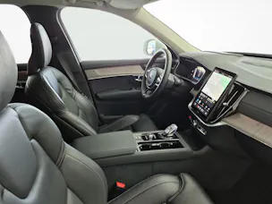 Volvo XC90 2.0 B5 MH Plus Bright AWD / Jetzt mit attraktivem 1.9% Leasing!