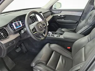 Volvo XC90 2.0 B5 MH Plus Bright AWD / Jetzt mit attraktivem 1.9% Leasing!