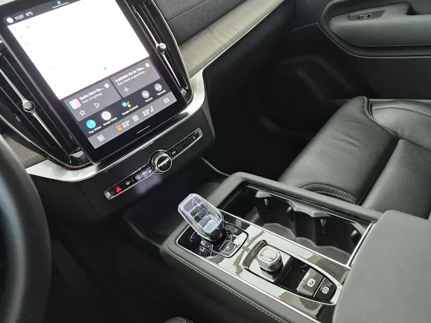 Volvo XC90 2.0 B5 MH Plus Bright AWD / Jetzt mit attraktivem 1.9% Leasing!