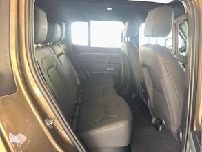 https://vehicle.imgix.net/4138602/36c5b339-bdfd-4ca1-80a9-321dd817f046.jpg