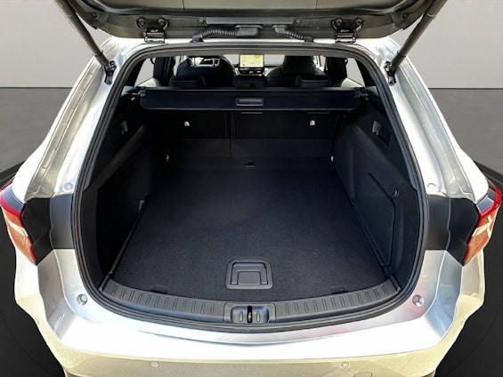 Vehicle image 9 Vehicle image 9