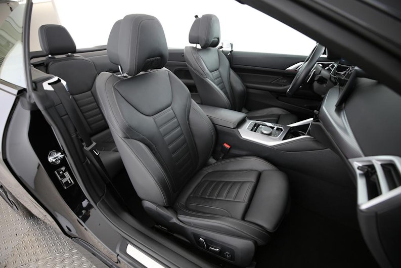 Vehicle image BMW 4 SERIES