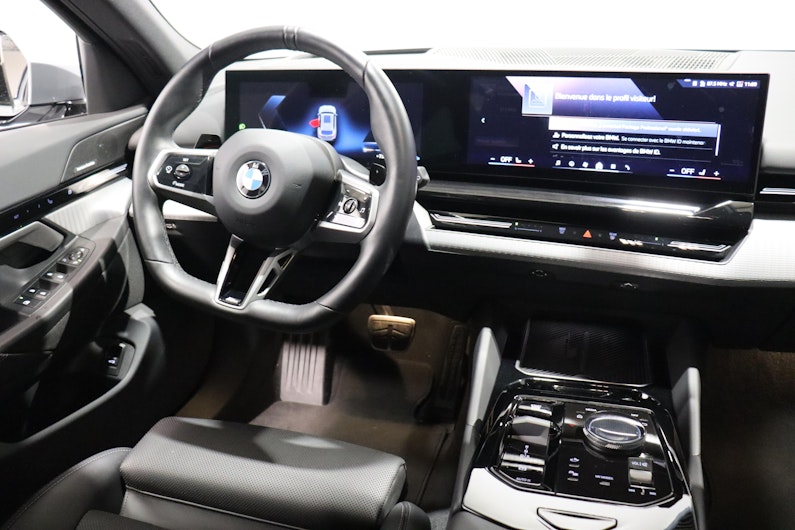 Vehicle image BMW 5 SERIES