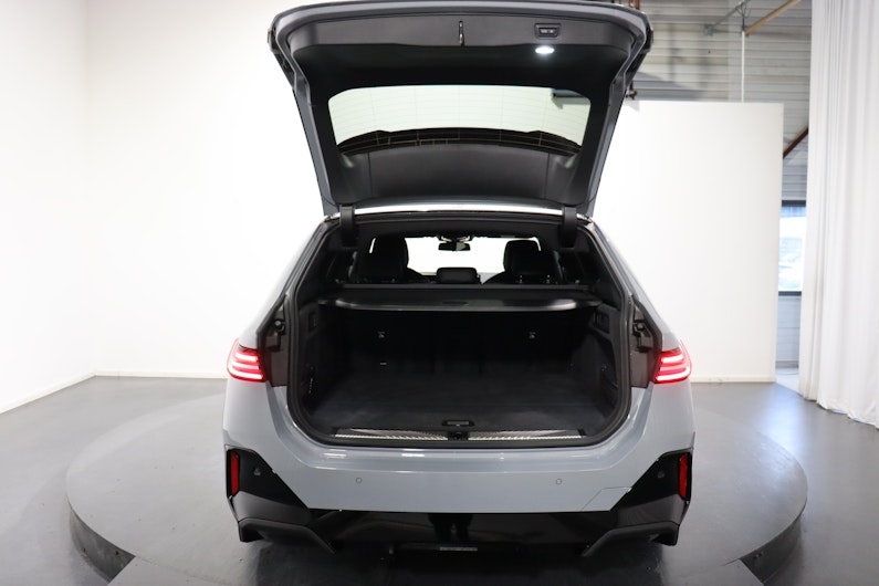 Vehicle image BMW 5 SERIES