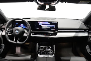 Vehicle image BMW 520d xDrive Touring