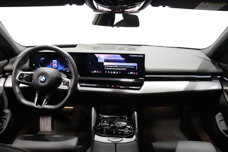 Vehicle image BMW 5 SERIES