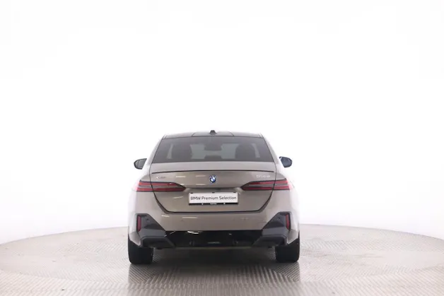 BMW 550e xDrive
