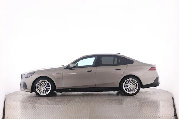 BMW 550e xDrive