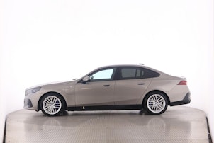 Vehicle image BMW 550e xDrive