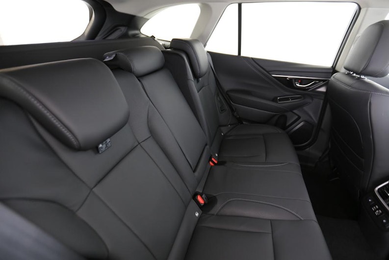 Vehicle image SUBARU OUTBACK