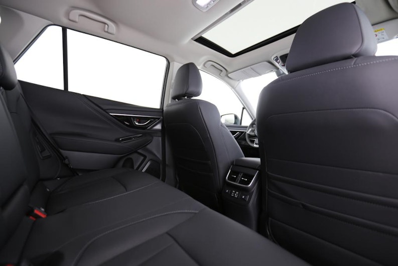 Vehicle image SUBARU OUTBACK