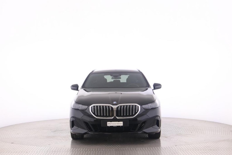 Vehicle image BMW 5 SERIES