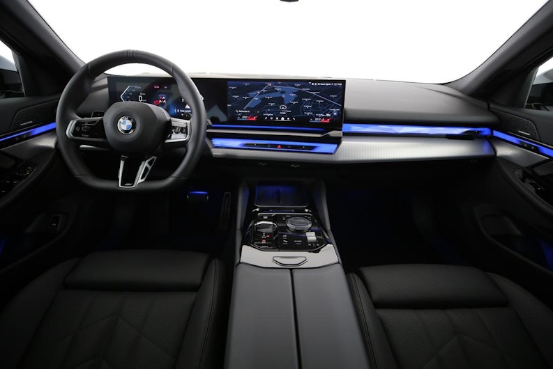 Vehicle image BMW 5 SERIES