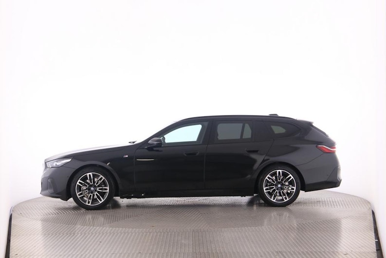 Vehicle image BMW 5 SERIES