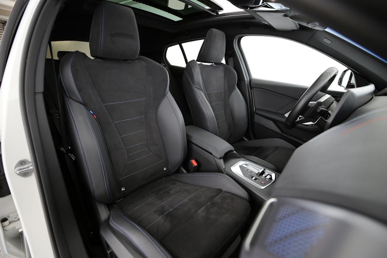 Vehicle image BMW 1 SERIES