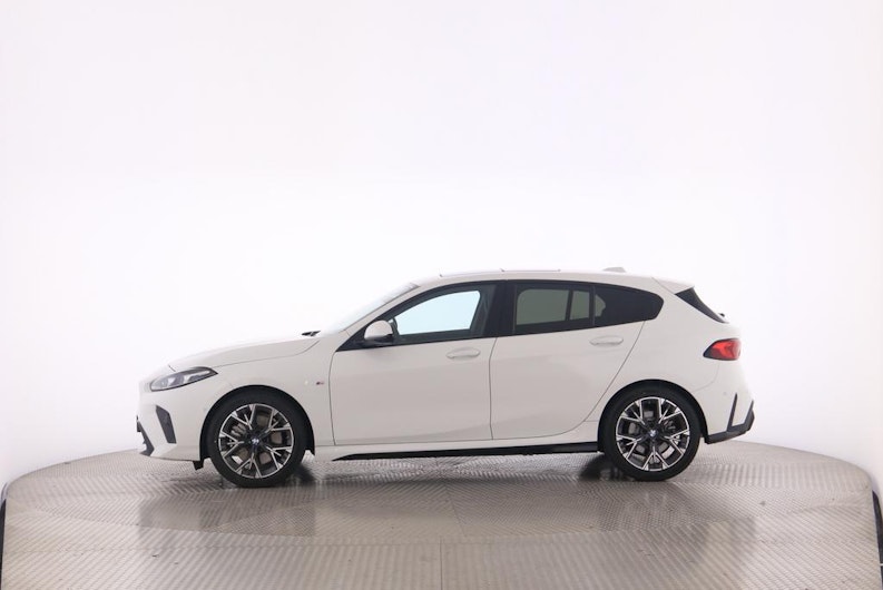 Vehicle image BMW 1 SERIES