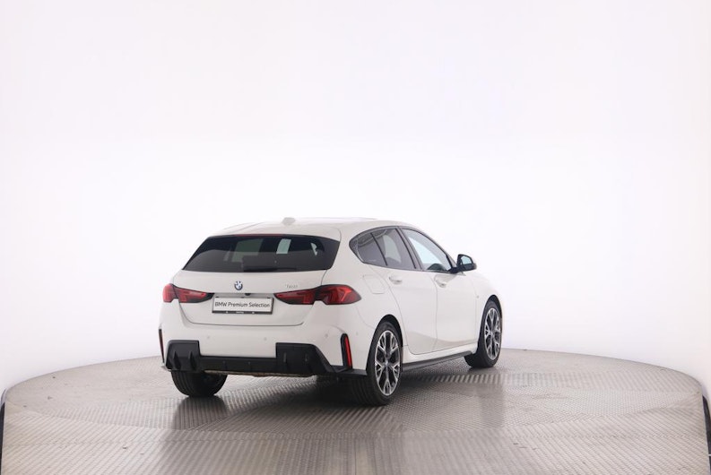 Vehicle image BMW 1 SERIES