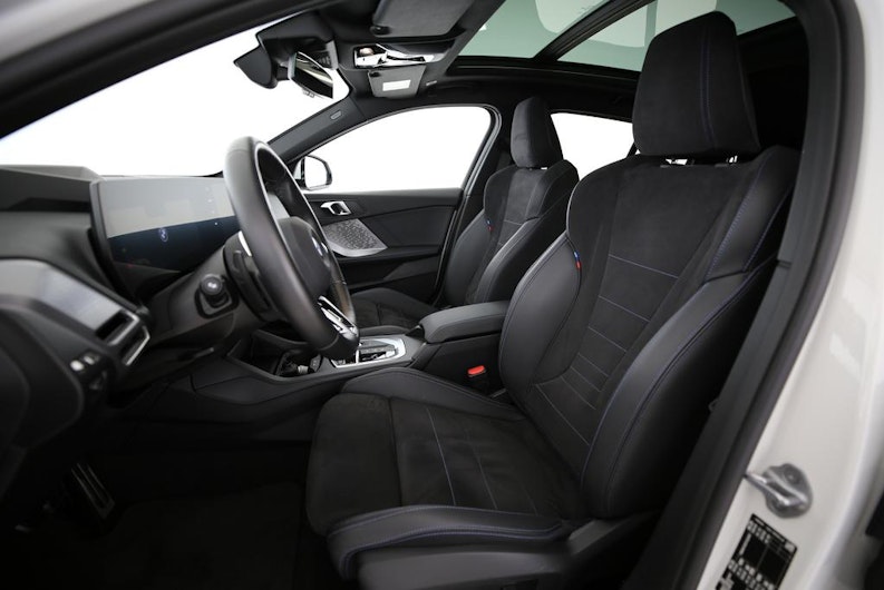 Vehicle image BMW 1 SERIES