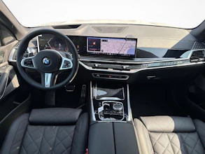 https://vehicle.imgix.net/4138683/13533b32-d36a-4b0d-a794-e1675e696844.jpg