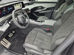 Peugeot 3008 e-Launch Edition AWD