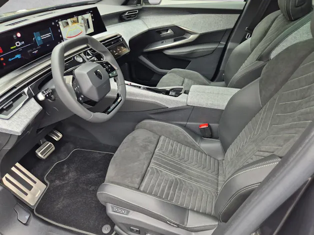 Peugeot 3008 e-Launch Edition AWD