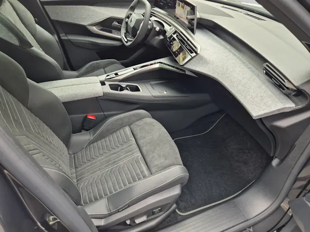 Peugeot 3008 e-Launch Edition AWD