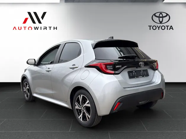 Toyota Yaris 1.5 VVT-i HSD Trend