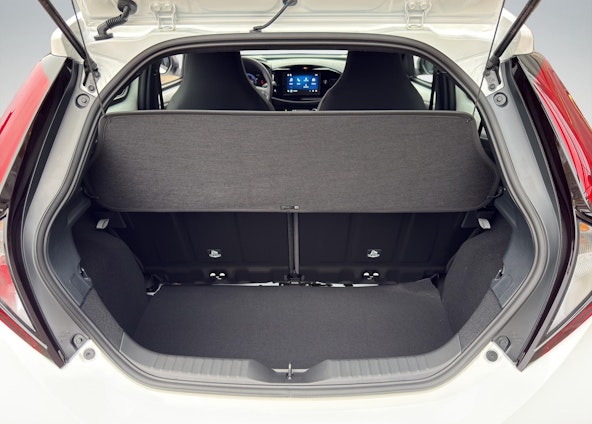 Vehicle image 17 Vehicle image 17