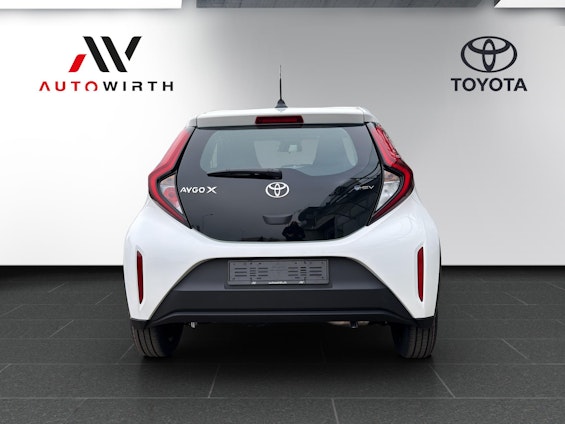 Vehicle image 5 Vehicle image 5