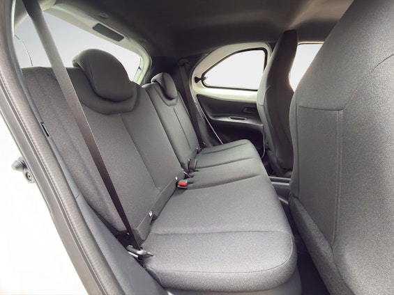 Vehicle image 16 Vehicle image 16