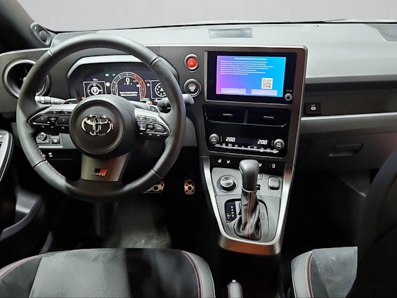 Vehicle image 10 Vehicle image 10