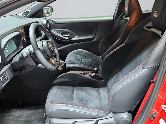 Vehicle image 8 Vehicle image 8