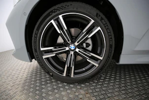 immagine del veicolo BMW 320d xDrive Touring