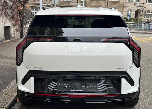 Vehicle image 4 Vehicle image 4