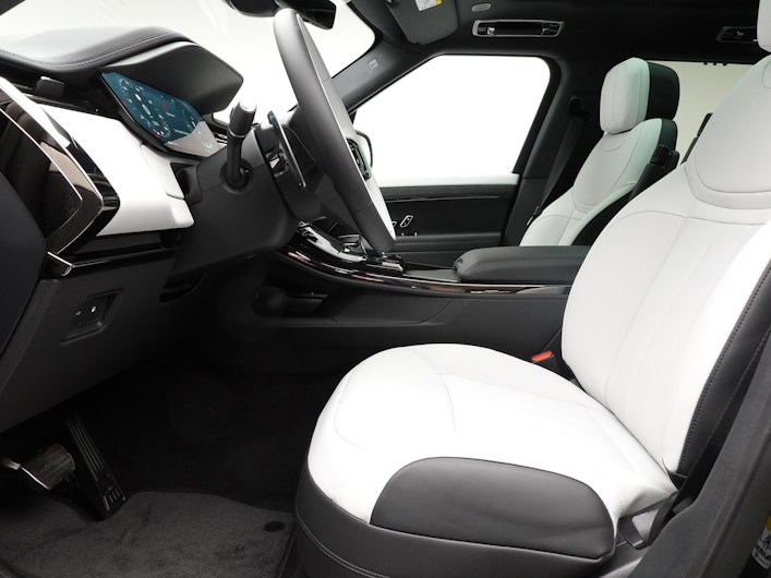 Vehicle image LAND ROVER RANGE ROVER SPORT