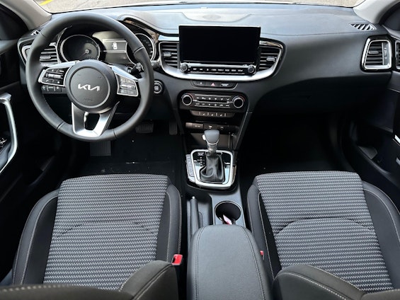 Vehicle image 7 Vehicle image 7