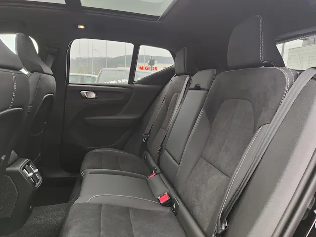 Volvo EX40 Twin Black Edition AWD
