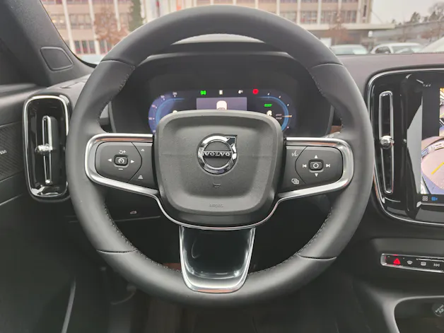Volvo EX40 Twin Black Edition AWD