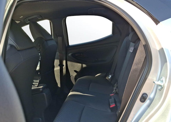 Vehicle image 6 Vehicle image 6