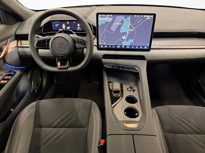 Vehicle image ZEEKR 001