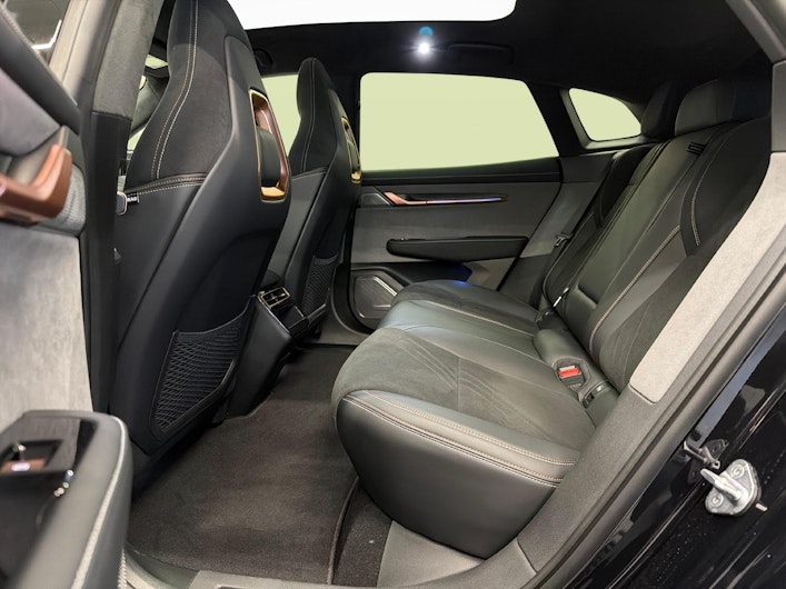 Vehicle image ZEEKR 001