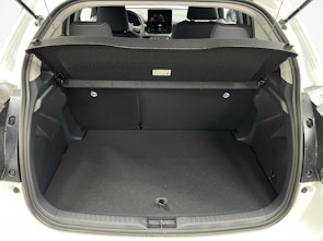 Vehicle image TOYOTA Yaris 1.5 VVT-i HSD Trend