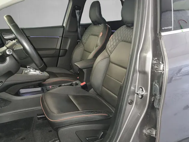 Renault Captur 1.6 E-Tech Plug-in Initiale