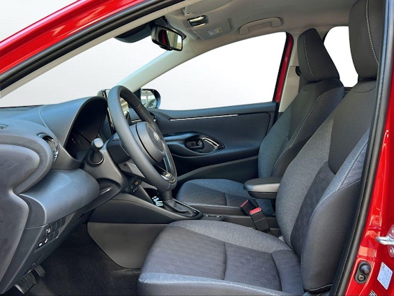 Vehicle image 5 Vehicle image 5