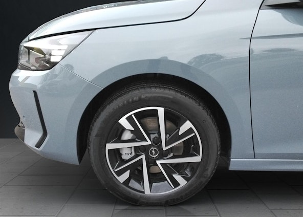 Vehicle image 6 Vehicle image 6