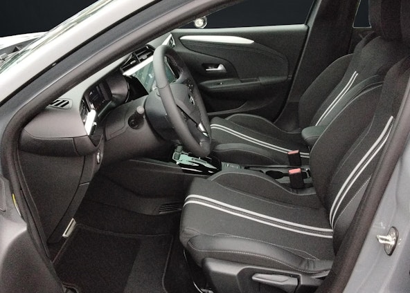 Vehicle image 3 Vehicle image 3