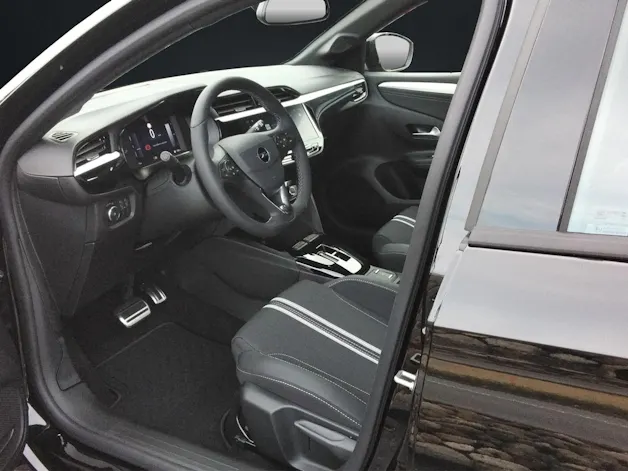 Opel Corsa 1.2 T Hybrid Limited Edition
