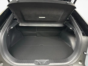 https://vehicle.imgix.net/4139034/e81e4008-8eb6-4402-9a3a-25a96153641b.jpg
